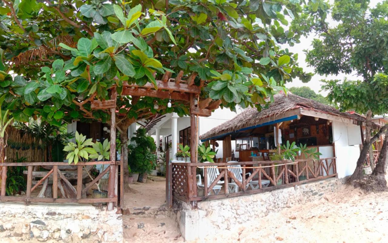 Corong Beach Resort Эль-Нидо Экстерьер фото
